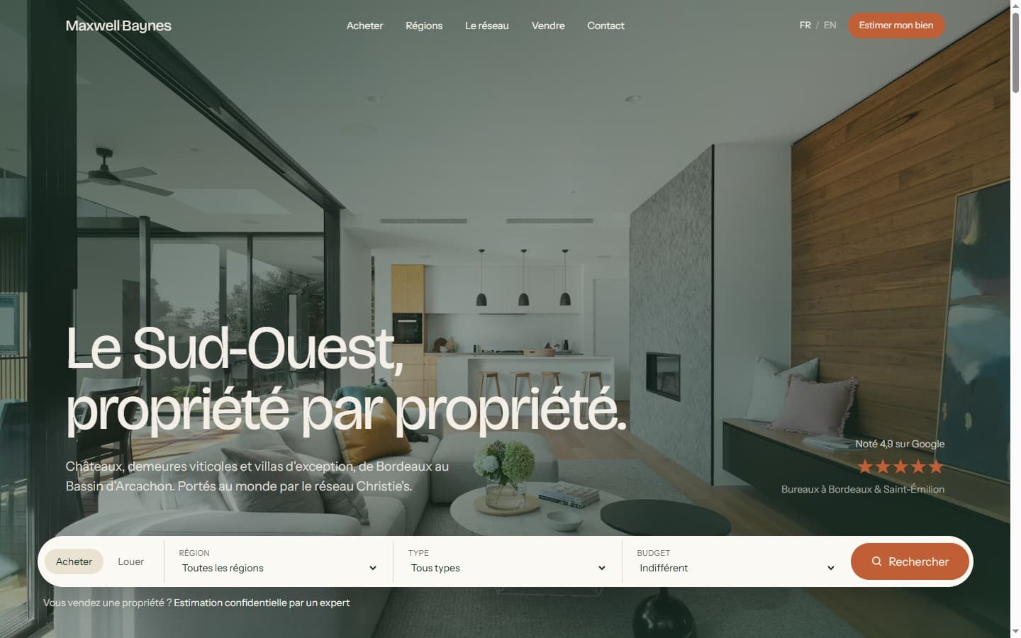 Maxwell-Baynes luxury real estate homepage hero with a permanently visible 'Estimer mon bien' button in the navigation